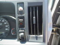 いすゞエルフパネルバン小型（2t・3t）[写真37]