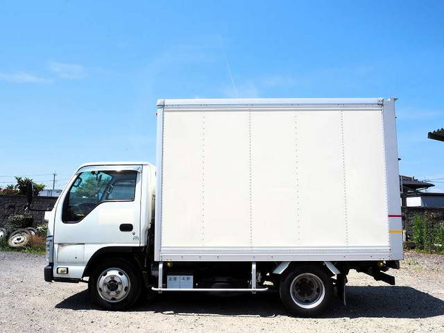 いすゞエルフパネルバン小型（2t・3t）[写真05]