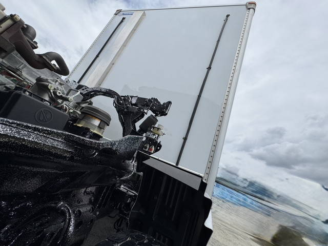 日野プロフィア冷凍車（冷蔵車）大型（10t）[写真16]