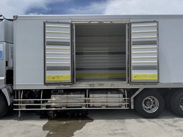 日野プロフィア冷凍車（冷蔵車）大型（10t）[写真18]