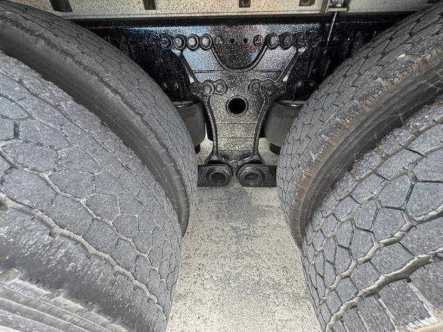 日野プロフィア冷凍車（冷蔵車）大型（10t）[写真25]