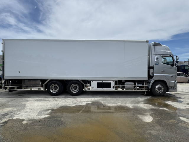 日野プロフィア冷凍車（冷蔵車）大型（10t）[写真04]
