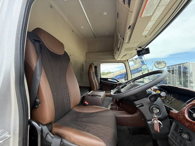 日野プロフィア冷凍車（冷蔵車）大型（10t）[写真09]