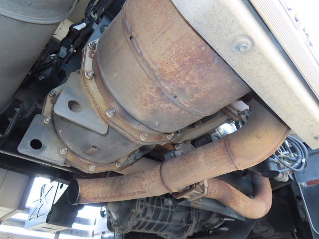 いすゞギガアルミウイング大型（10t）[写真11]