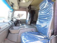 いすゞギガアルミウイング大型（10t）[写真18]