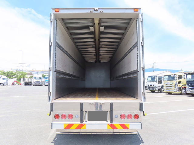 いすゞギガアルミウイング大型（10t）[写真25]