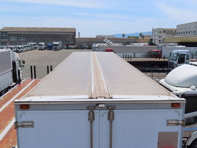 いすゞギガアルミウイング大型（10t）[写真06]