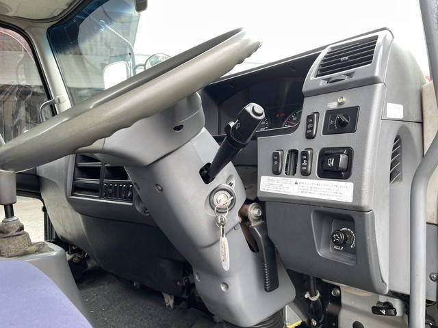 三菱ふそうファイタークレーン5段増トン（6t・8t）[写真33]