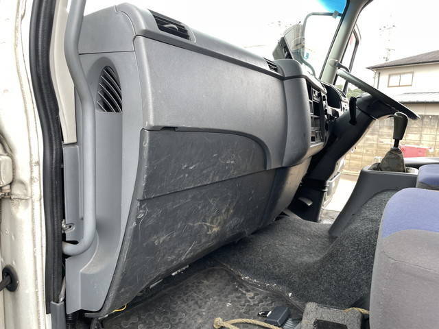 三菱ふそうファイタークレーン5段増トン（6t・8t）[写真34]