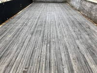 三菱ふそうキャンター平ボディ小型（2t・3t）[写真12]