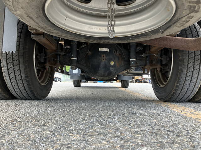 三菱ふそうキャンター平ボディ小型（2t・3t）[写真23]