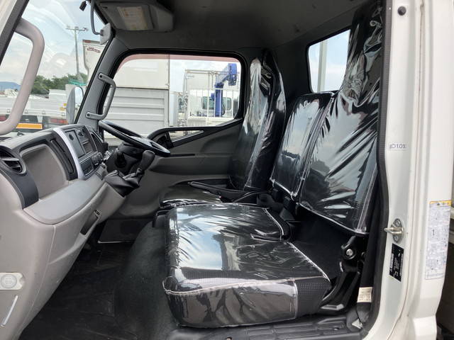 三菱ふそうキャンター平ボディ小型（2t・3t）[写真28]