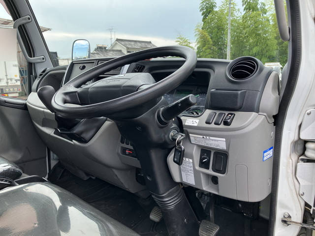 三菱ふそうキャンター平ボディ小型（2t・3t）[写真31]