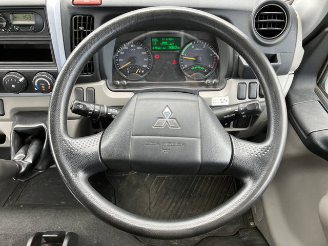 三菱ふそうキャンター平ボディ小型（2t・3t）[写真33]