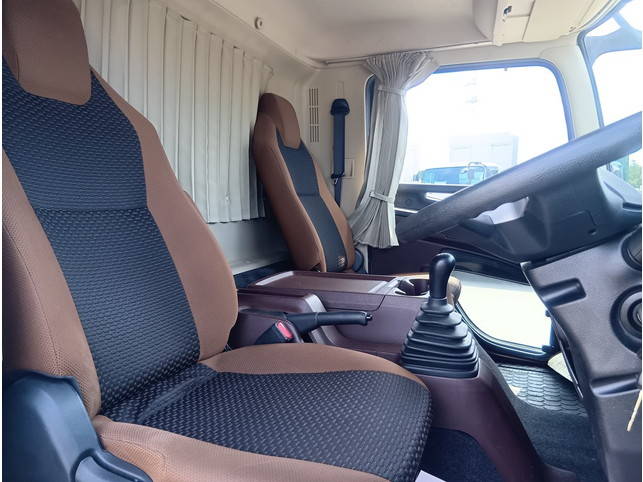 日野レンジャーアルミブロック中型（4t）[写真20]