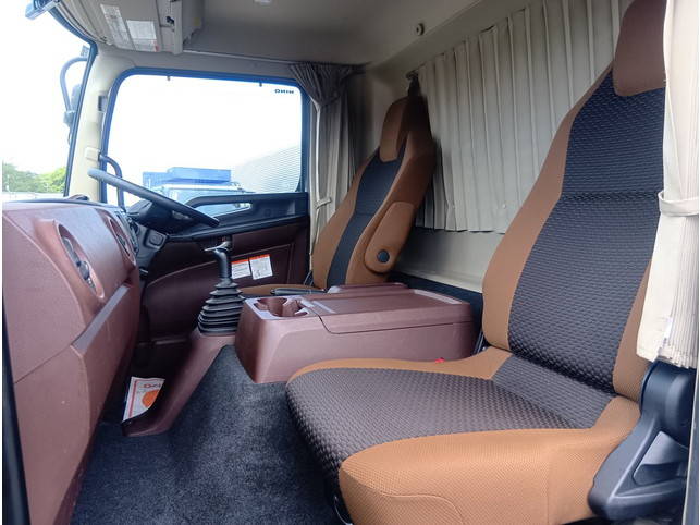 日野レンジャーアルミブロック中型（4t）[写真21]