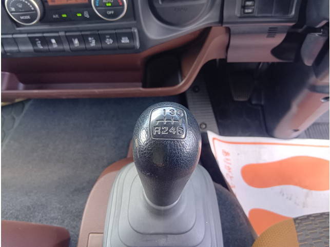 日野レンジャーアルミブロック中型（4t）[写真23]