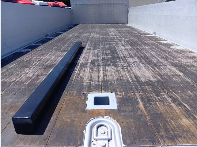 日野レンジャーアルミブロック中型（4t）[写真09]