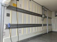 いすゞエルフ冷凍車（冷蔵車）小型（2t・3t）[写真11]