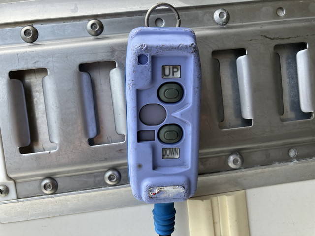 いすゞエルフ冷凍車（冷蔵車）小型（2t・3t）[写真16]