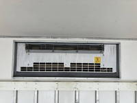 いすゞエルフ冷凍車（冷蔵車）小型（2t・3t）[写真17]