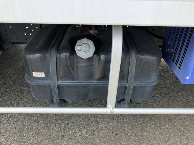 いすゞエルフ冷凍車（冷蔵車）小型（2t・3t）[写真20]