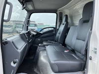 いすゞエルフ冷凍車（冷蔵車）小型（2t・3t）[写真30]