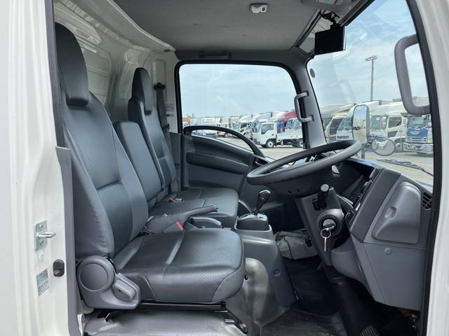 いすゞエルフ冷凍車（冷蔵車）小型（2t・3t）[写真31]