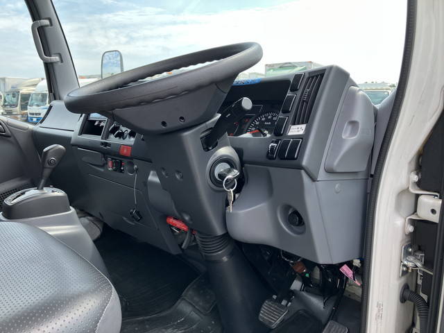 いすゞエルフ冷凍車（冷蔵車）小型（2t・3t）[写真33]