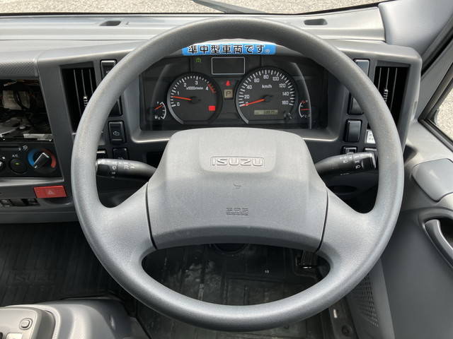 いすゞエルフ冷凍車（冷蔵車）小型（2t・3t）[写真35]