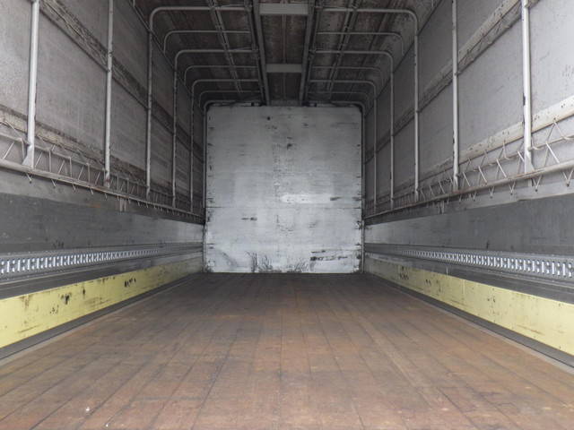 日野レンジャー幌ウイング中型（4t）[写真11]