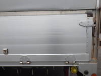 日野レンジャー幌ウイング中型（4t）[写真22]