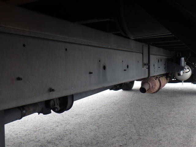 日野レンジャー幌ウイング中型（4t）[写真31]