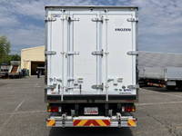 いすゞエルフ冷凍車（冷蔵車）小型（2t・3t）[写真10]