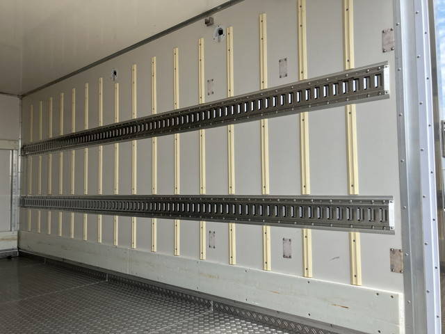 いすゞエルフ冷凍車（冷蔵車）小型（2t・3t）[写真16]