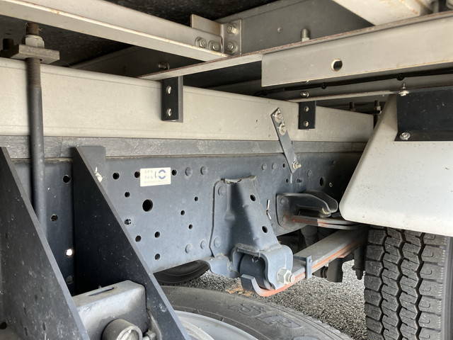 いすゞエルフ冷凍車（冷蔵車）小型（2t・3t）[写真22]