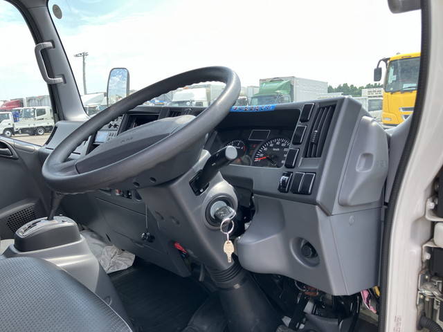 いすゞエルフ冷凍車（冷蔵車）小型（2t・3t）[写真34]