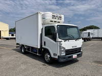 いすゞエルフ冷凍車（冷蔵車）小型（2t・3t）[写真03]