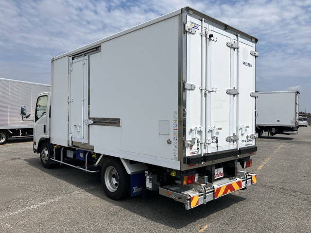 いすゞエルフ冷凍車（冷蔵車）小型（2t・3t）[写真04]