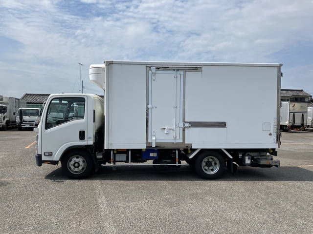 いすゞエルフ冷凍車（冷蔵車）小型（2t・3t）[写真05]