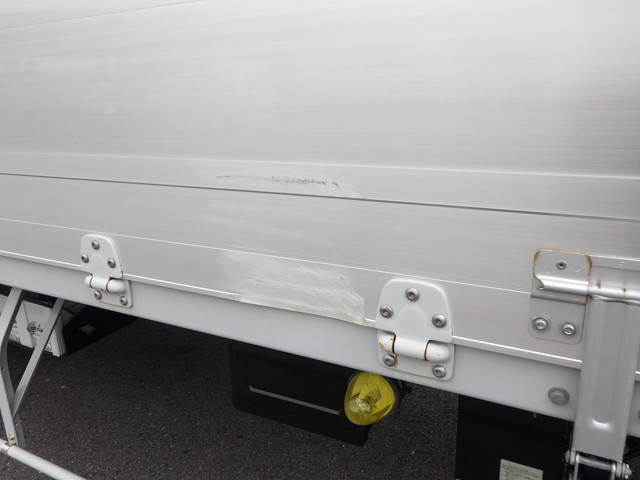 トヨタダイナアルミウイング小型（2t・3t）[写真17]