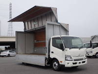 トヨタダイナアルミウイング小型（2t・3t）[写真01]