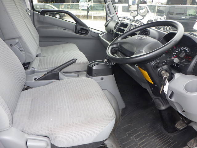 トヨタダイナアルミウイング小型（2t・3t）[写真20]