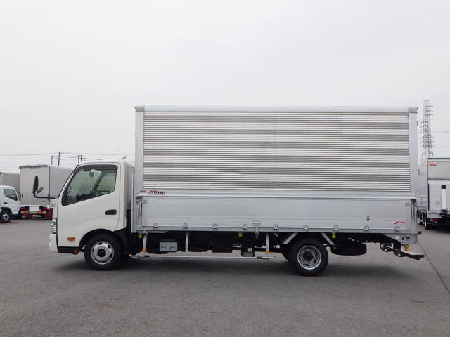 トヨタダイナアルミウイング小型（2t・3t）[写真05]