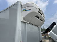 いすゞエルフ冷凍車（冷蔵車）小型（2t・3t）[写真11]