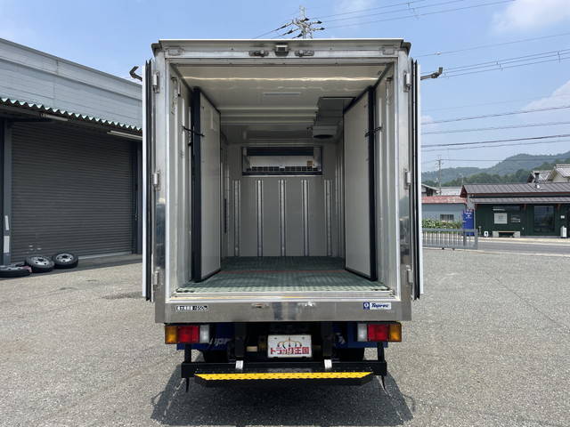 いすゞエルフ冷凍車（冷蔵車）小型（2t・3t）[写真12]