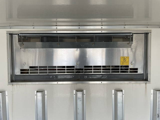 いすゞエルフ冷凍車（冷蔵車）小型（2t・3t）[写真17]