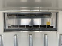 いすゞエルフ冷凍車（冷蔵車）小型（2t・3t）[写真18]