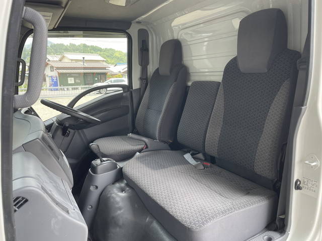 いすゞエルフ冷凍車（冷蔵車）小型（2t・3t）[写真32]