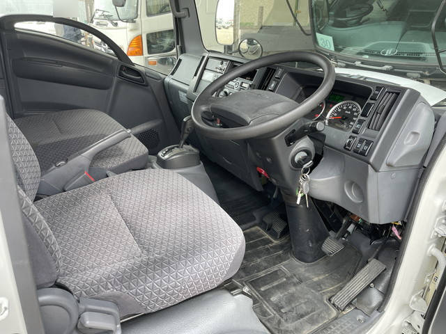 いすゞエルフ冷凍車（冷蔵車）小型（2t・3t）[写真33]